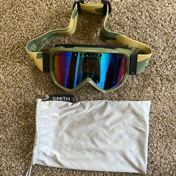 SMITH Accessories - SMITH Snowboarding Goggles